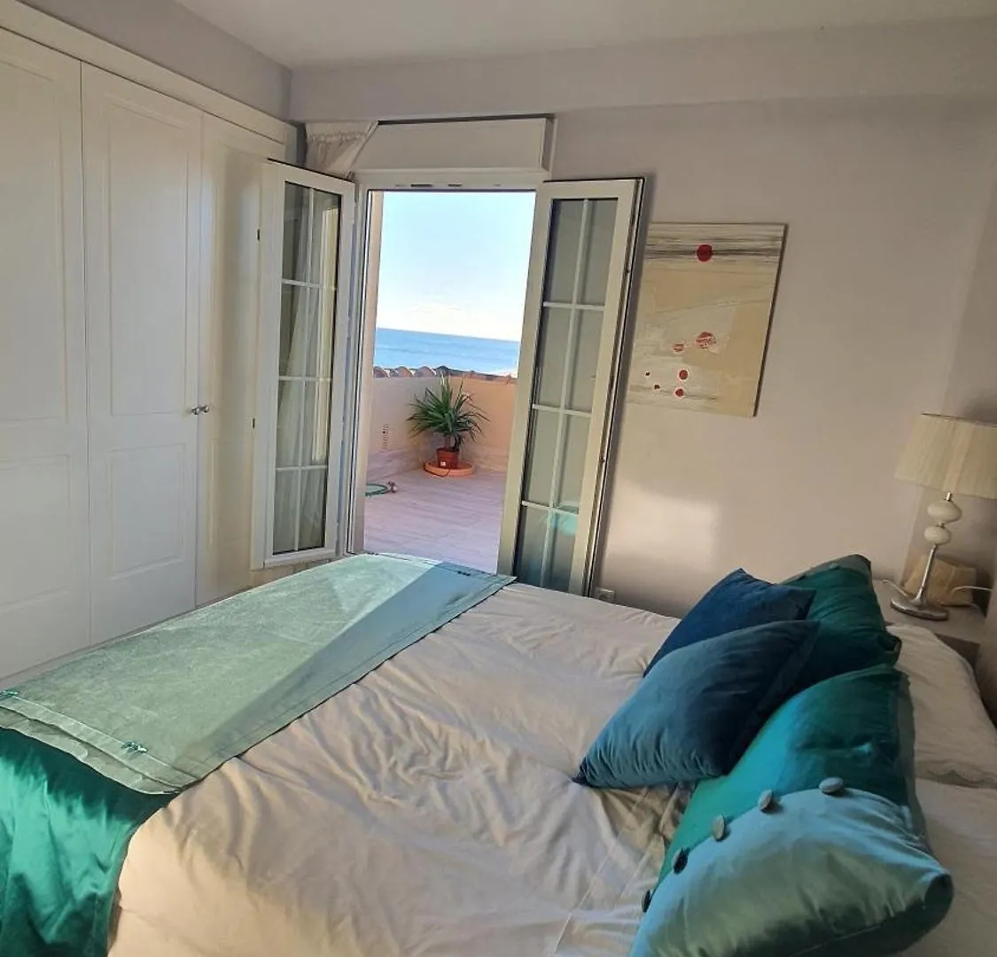 아야몬테 Atico De Lujo Encima Del Mar 아파트
