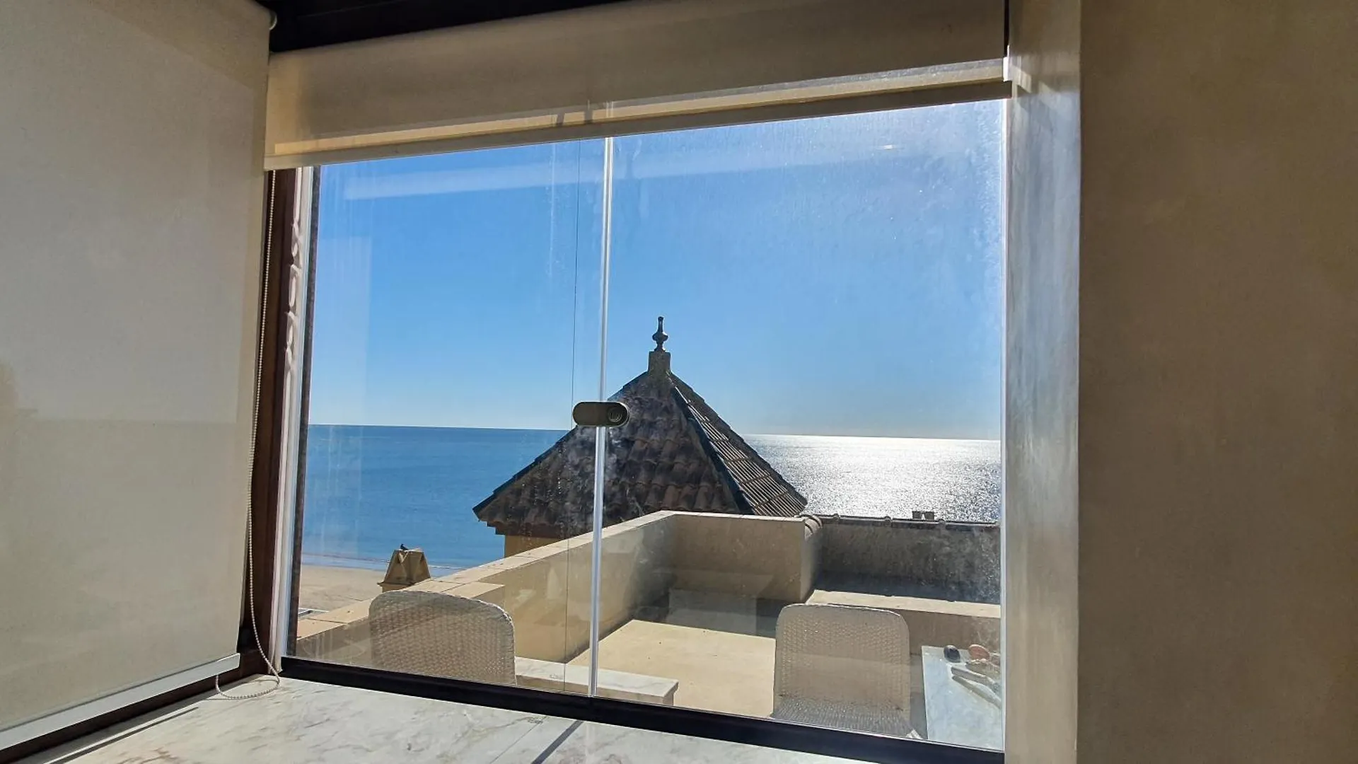 아야몬테 Atico De Lujo Encima Del Mar 아파트